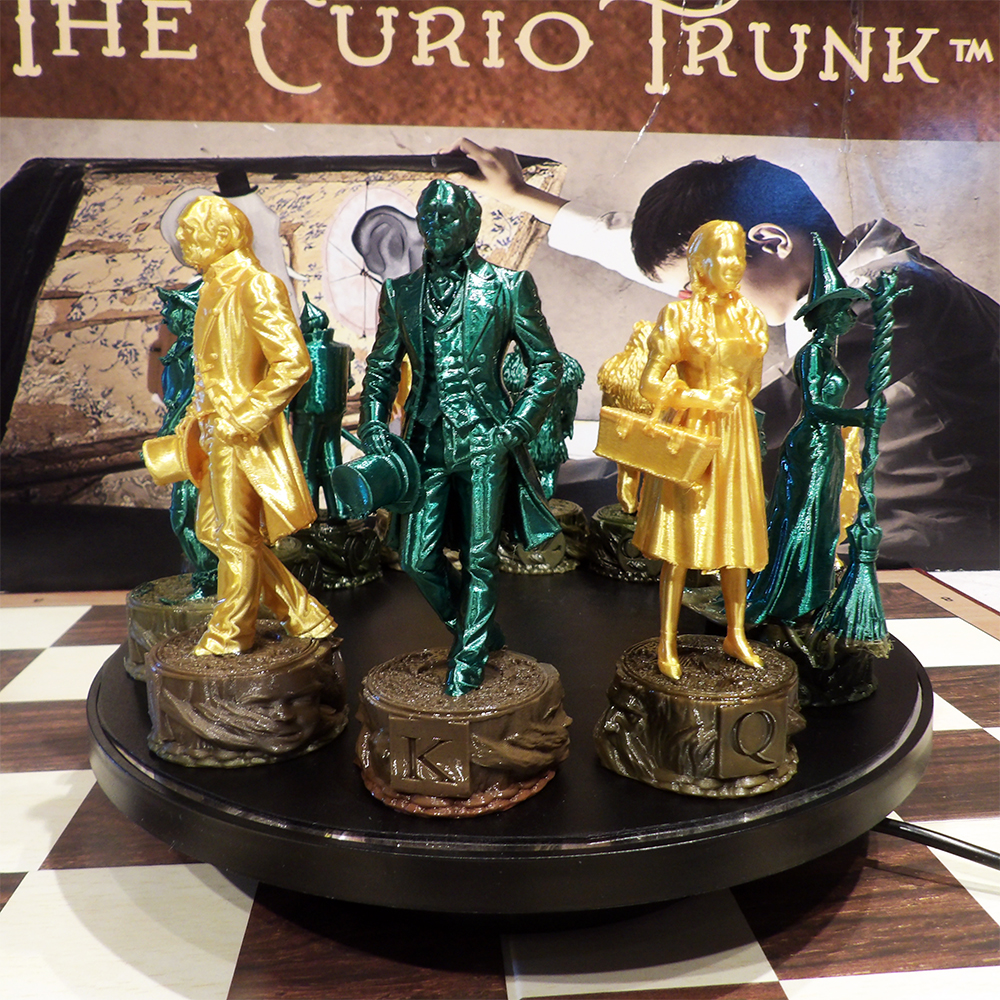 Wizard Of OZ Emerald City Green And Yellow Brick Road Chess Set
